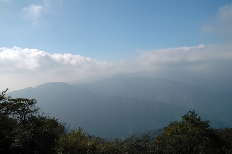 山頂から丹沢表尾根の展望