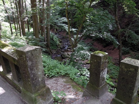 榛名神社参道から榛名川