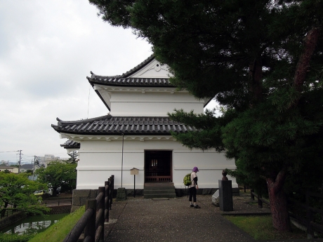 平成16年に復元が完了した辰巳櫓