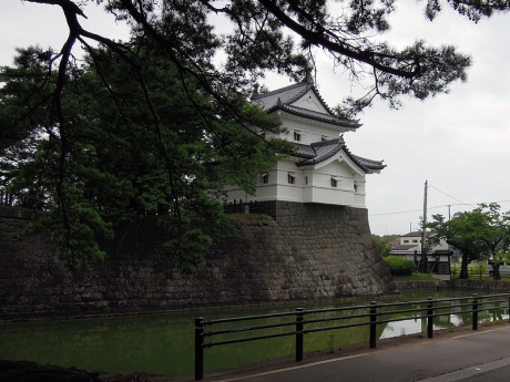 三階櫓とともに復元された辰巳櫓