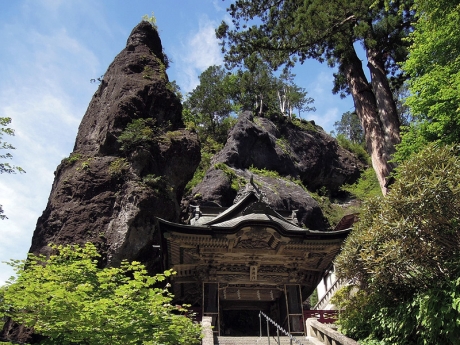 双龍門と鉾岩